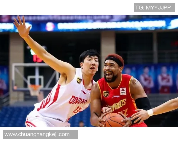 深圳篮球队战术深度解析：从进攻到防守的全景探秘