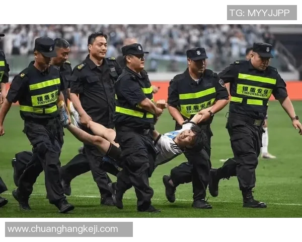 众多足球明星齐聚贵州共襄盛举点燃球迷热情